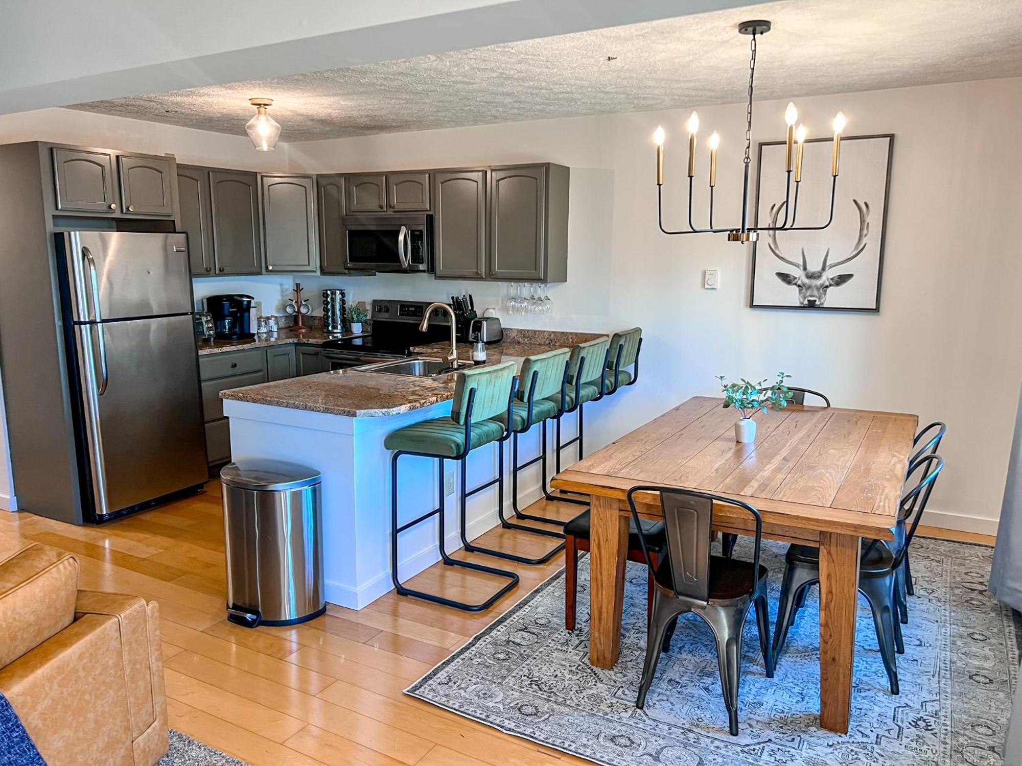 Remodeled Summit Condo At Snowshoe - Modern & Cozy Ngoại thất bức ảnh