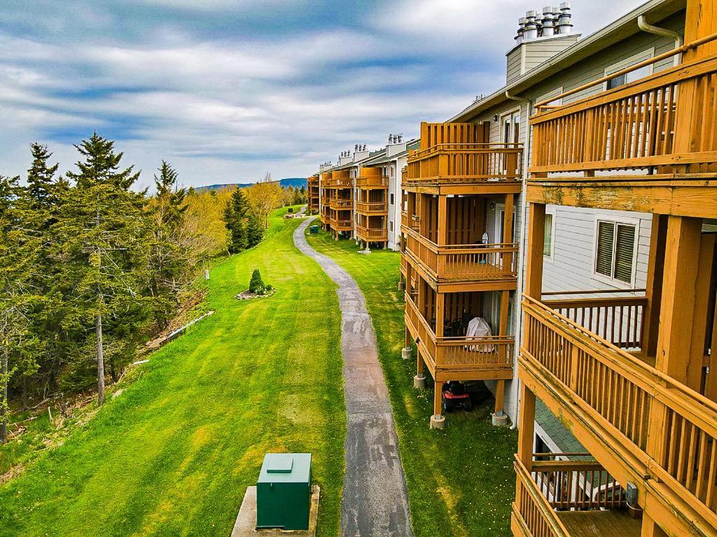 Remodeled Summit Condo At Snowshoe - Modern & Cozy Ngoại thất bức ảnh